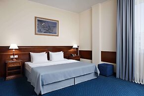 Red Royal Hotel