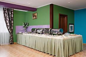 Red Royal Hotel
