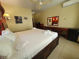 Caye Caulker Plaza Hotel