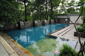 Delonix Hotel Karawang