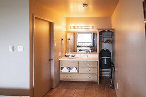 Hotel La Roche Pleureuse