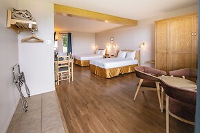 Hotel La Roche Pleureuse