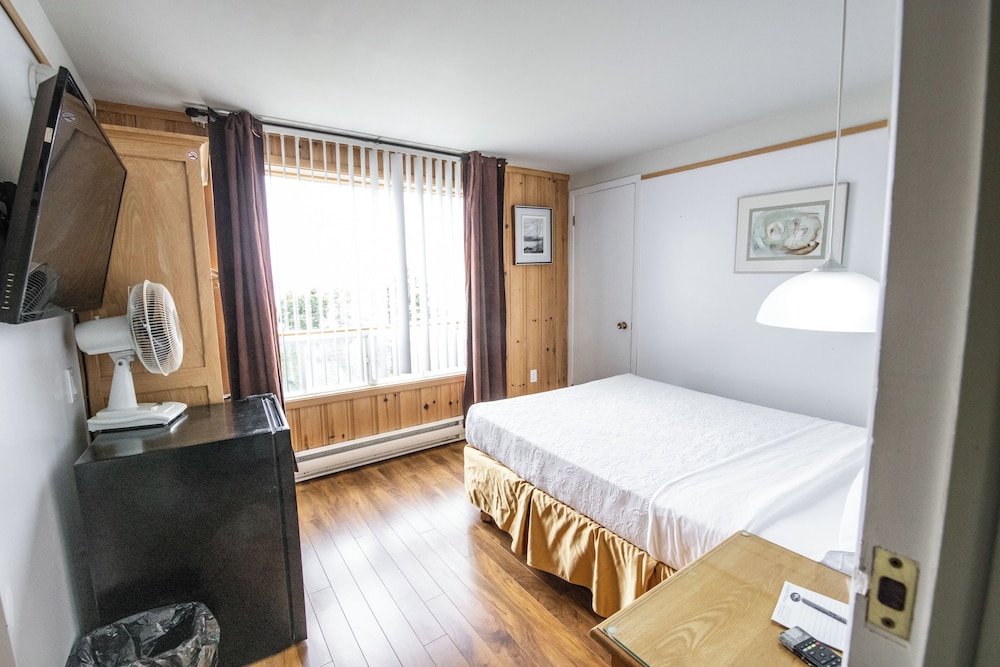 Hotel La Roche Pleureuse
