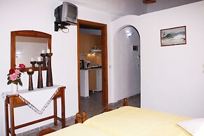 Artemis Bungalows