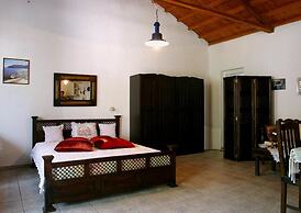 Artemis Bungalows