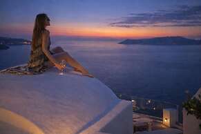 Sun Rocks Boutique Hotel | Caldera View Suites & Sunset Dining Experie