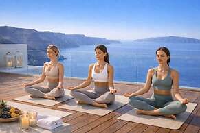 Sun Rocks Boutique Hotel | Caldera View Suites & Sunset Dining Experie