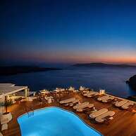 Sun Rocks Boutique Hotel | Caldera View Suites & Sunset Dining Experie