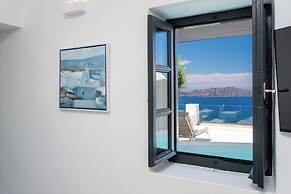 Sun Rocks Boutique Hotel | Caldera View Suites & Sunset Dining Experie