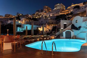 Sun Rocks Boutique Hotel | Caldera View Suites & Sunset Dining Experie