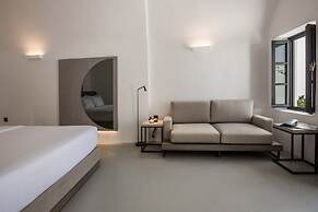 Sun Rocks Boutique Hotel | Caldera View Suites & Sunset Dining Experie