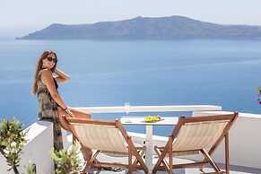 Sun Rocks Boutique Hotel | Caldera View Suites & Sunset Dining Experie