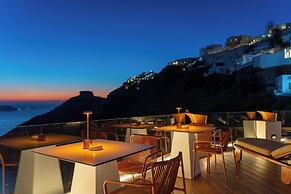 Sun Rocks Boutique Hotel | Caldera View Suites & Sunset Dining Experie