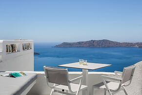 Sun Rocks Boutique Hotel | Caldera View Suites & Sunset Dining Experie