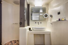 Sun Rocks Boutique Hotel | Caldera View Suites & Sunset Dining Experie