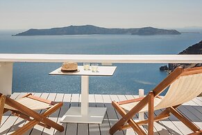 Sun Rocks Boutique Hotel | Caldera View Suites & Sunset Dining Experie