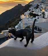 Sun Rocks Boutique Hotel | Caldera View Suites & Sunset Dining Experie