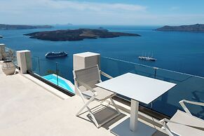 Sun Rocks Boutique Hotel | Caldera View Suites & Sunset Dining Experie