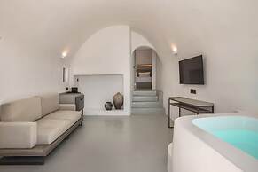 Sun Rocks Boutique Hotel | Caldera View Suites & Sunset Dining Experie