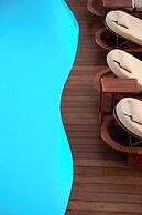 Sun Rocks Boutique Hotel | Caldera View Suites & Sunset Dining Experie