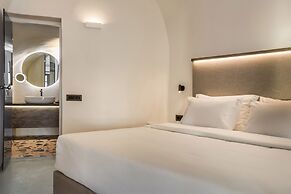 Sun Rocks Boutique Hotel | Caldera View Suites & Sunset Dining Experie