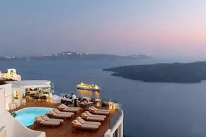 Sun Rocks Boutique Hotel | Caldera View Suites & Sunset Dining Experie