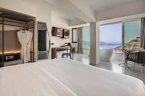 Sun Rocks Boutique Hotel | Caldera View Suites & Sunset Dining Experie