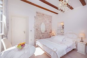 Roko House