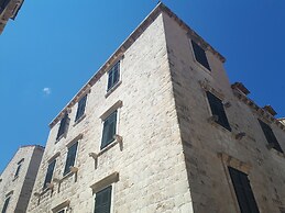 Roko House