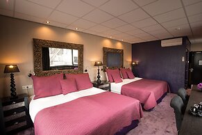 Hotel Sebastian's