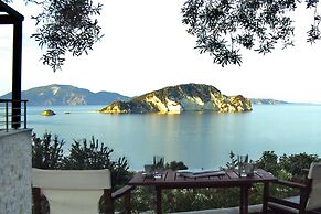 Exensian Villas & Suites