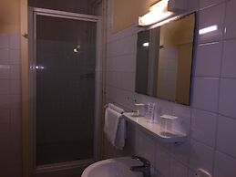 Mondial Hotel