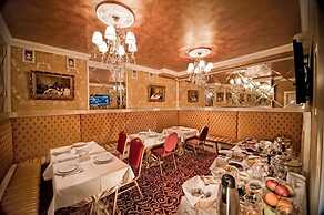 Royal City Hotel