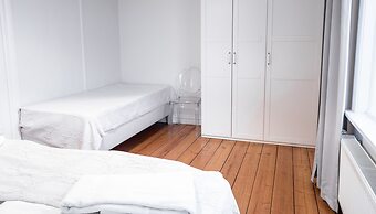 Luna Apartments