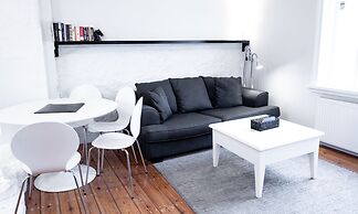 Luna Apartments