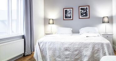 Luna Apartments