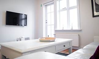 Luna Apartments
