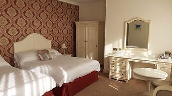 Feathers Hotel, Bar and Restaurant