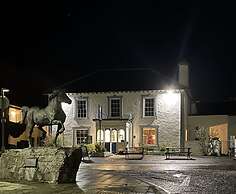 Feathers Hotel, Bar and Restaurant