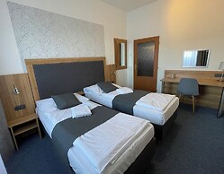Hotel Bohemians