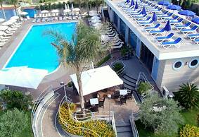 Hotel Première Pool & Resort