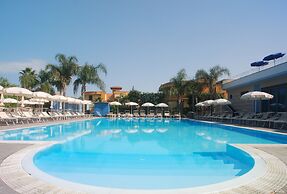 Hotel Première Pool & Resort