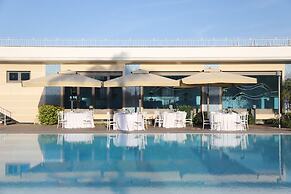 Hotel Première Pool & Resort