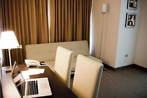 Allpa Hotel & Suites