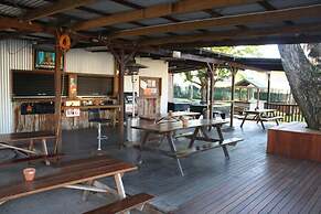 Nomads Airlie Beach