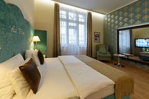 La Prima Fashion Hotel