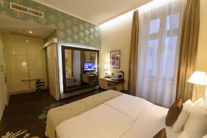 La Prima Fashion Hotel