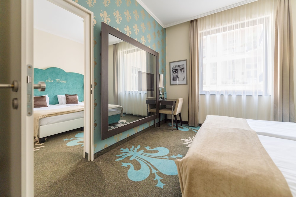 La Prima Fashion Hotel