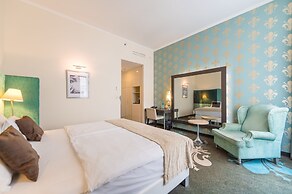 La Prima Fashion Hotel