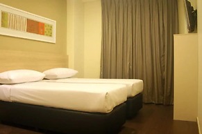 Hotel 81 Lucky